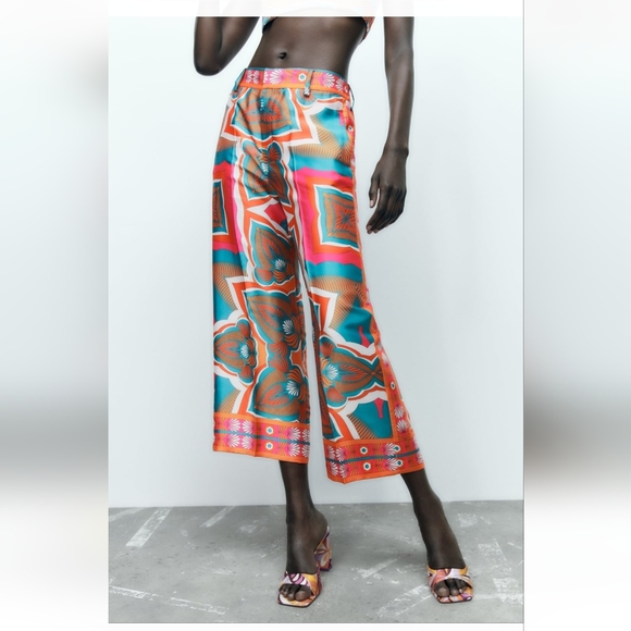Zara floral print culottes pants - Picture 3 of 4